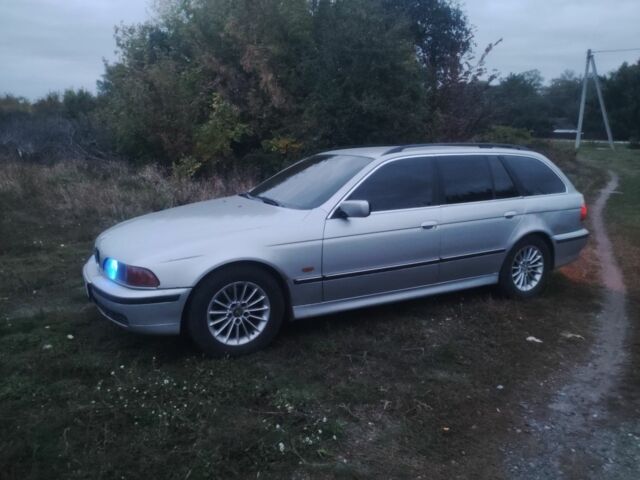 Серый БМВ 5 Серия, объемом двигателя 2 л и пробегом 500 тыс. км за 3100 $, фото 5 на Automoto.ua