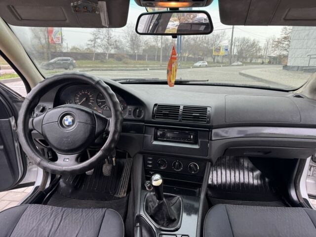 Серый БМВ 5 Серия, объемом двигателя 2 л и пробегом 300 тыс. км за 2750 $, фото 12 на Automoto.ua