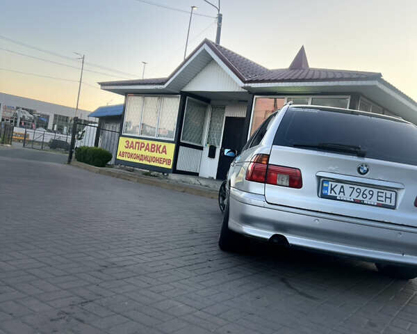 Серый БМВ 5 Серия, объемом двигателя 3 л и пробегом 420 тыс. км за 5000 $, фото 7 на Automoto.ua