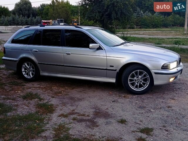 Серый БМВ 5 Серия, объемом двигателя 3 л и пробегом 443 тыс. км за 4000 $, фото 4 на Automoto.ua