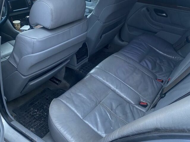 Серый БМВ 5 Серия, объемом двигателя 2.9 л и пробегом 435 тыс. км за 4000 $, фото 6 на Automoto.ua