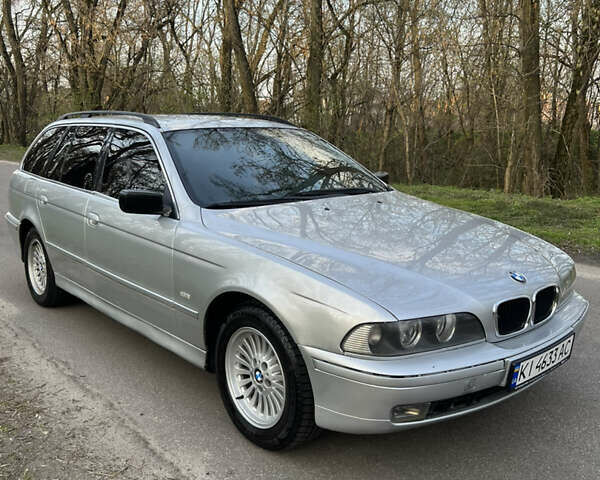Серый БМВ 5 Серия, объемом двигателя 3 л и пробегом 450 тыс. км за 5000 $, фото 1 на Automoto.ua