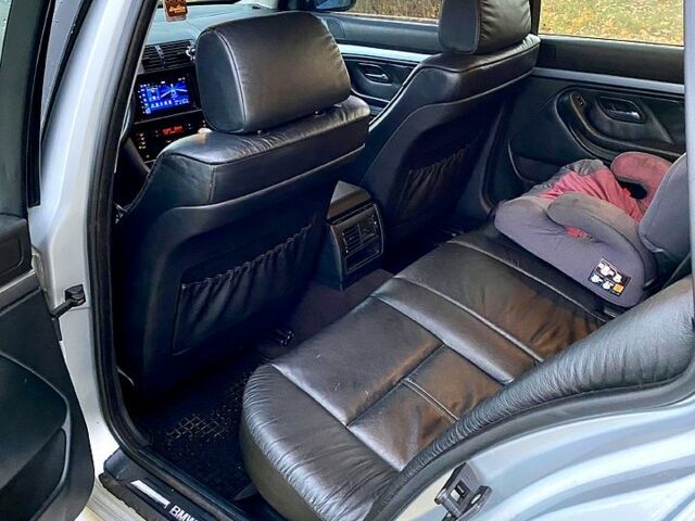 Серый БМВ 5 Серия, объемом двигателя 2.9 л и пробегом 0 тыс. км за 6500 $, фото 7 на Automoto.ua