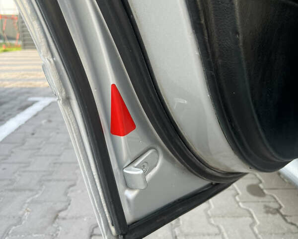 Серый БМВ 5 Серия, объемом двигателя 3 л и пробегом 450 тыс. км за 5000 $, фото 10 на Automoto.ua