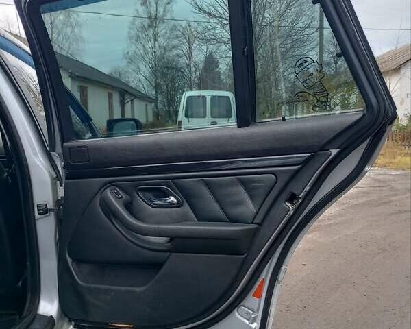 Серый БМВ 5 Серия, объемом двигателя 2.5 л и пробегом 411 тыс. км за 4500 $, фото 13 на Automoto.ua