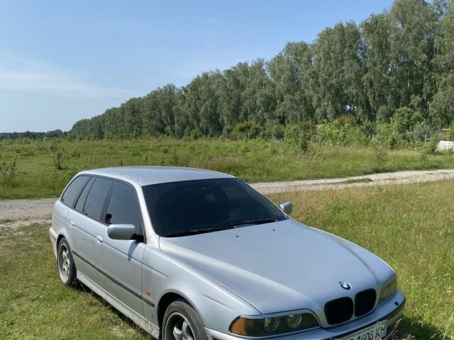 Серый БМВ 5 Серия, объемом двигателя 2.5 л и пробегом 377 тыс. км за 5000 $, фото 2 на Automoto.ua