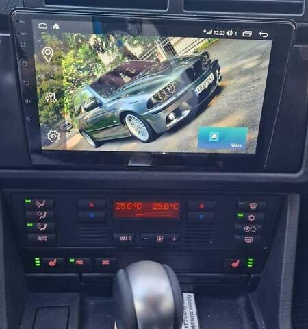 Серый БМВ 5 Серия, объемом двигателя 3 л и пробегом 364 тыс. км за 10000 $, фото 60 на Automoto.ua