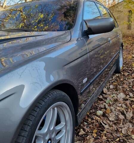 Серый БМВ 5 Серия, объемом двигателя 3 л и пробегом 364 тыс. км за 10000 $, фото 41 на Automoto.ua