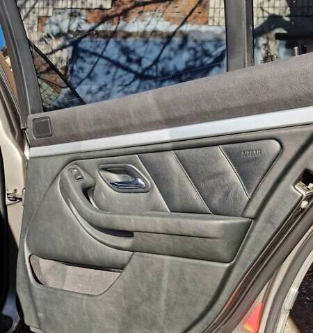 Серый БМВ 5 Серия, объемом двигателя 3 л и пробегом 364 тыс. км за 10000 $, фото 35 на Automoto.ua