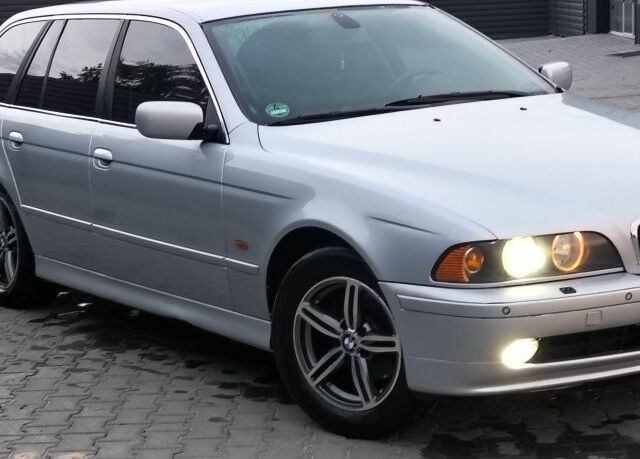 Серый БМВ 5 Серия, объемом двигателя 2.2 л и пробегом 352 тыс. км за 4508 $, фото 1 на Automoto.ua