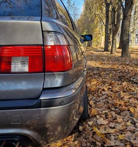 Серый БМВ 5 Серия, объемом двигателя 3 л и пробегом 364 тыс. км за 10000 $, фото 16 на Automoto.ua