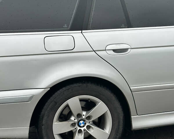 Серый БМВ 5 Серия, объемом двигателя 2.5 л и пробегом 383 тыс. км за 5500 $, фото 7 на Automoto.ua