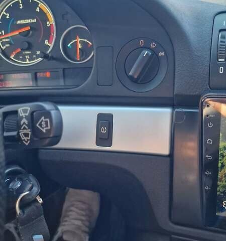 Серый БМВ 5 Серия, объемом двигателя 3 л и пробегом 364 тыс. км за 10000 $, фото 36 на Automoto.ua