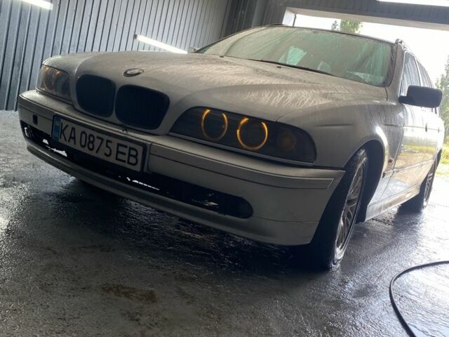 Серый БМВ 5 Серия, объемом двигателя 3 л и пробегом 480 тыс. км за 3100 $, фото 1 на Automoto.ua