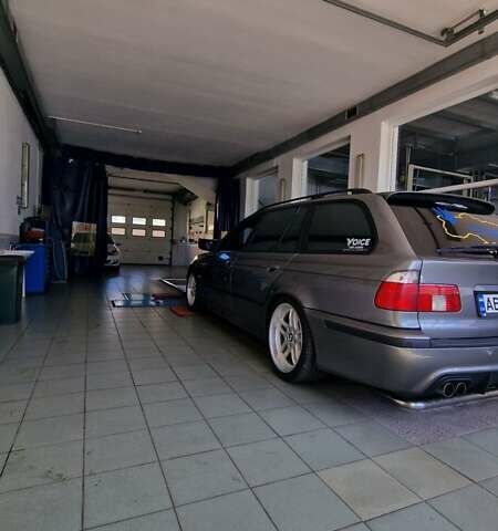 Сірий БМВ 5 Серія, об'ємом двигуна 3 л та пробігом 364 тис. км за 9300 $, фото 42 на Automoto.ua