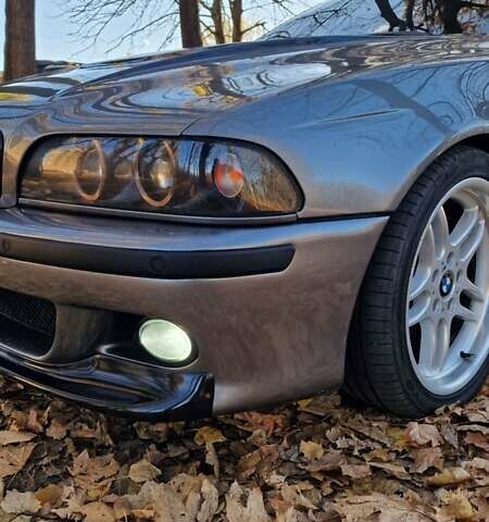 Серый БМВ 5 Серия, объемом двигателя 3 л и пробегом 364 тыс. км за 10000 $, фото 5 на Automoto.ua