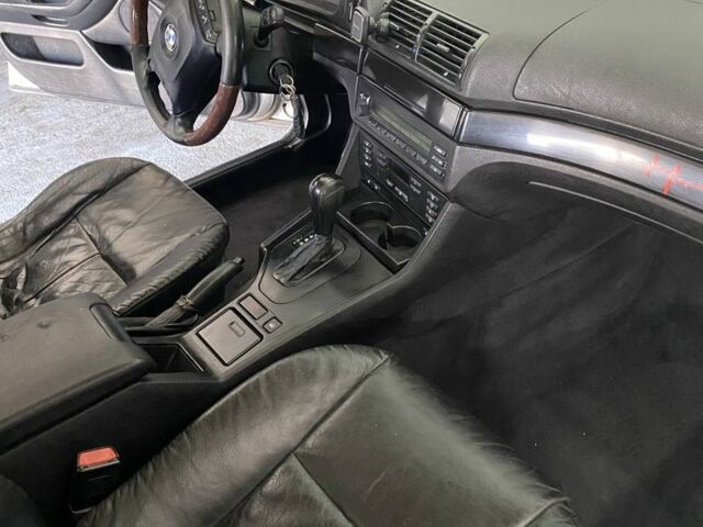 Серый БМВ 5 Серия, объемом двигателя 3 л и пробегом 480 тыс. км за 3100 $, фото 10 на Automoto.ua