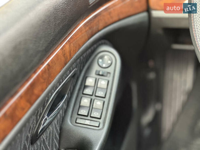 Серый БМВ 5 Серия, объемом двигателя 2.5 л и пробегом 440 тыс. км за 5300 $, фото 13 на Automoto.ua