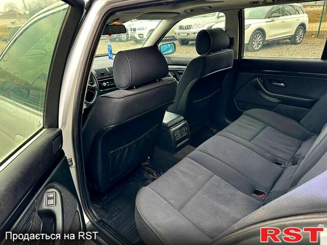 Серый БМВ 5 Серия, объемом двигателя 2 л и пробегом 300 тыс. км за 3900 $, фото 4 на Automoto.ua