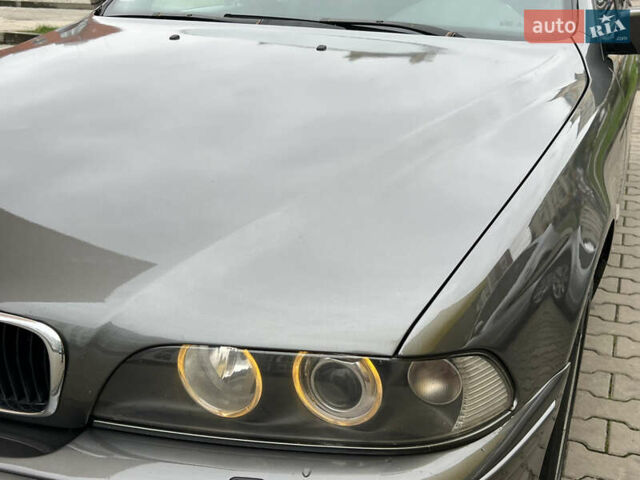 Серый БМВ 5 Серия, объемом двигателя 2.5 л и пробегом 300 тыс. км за 4750 $, фото 12 на Automoto.ua