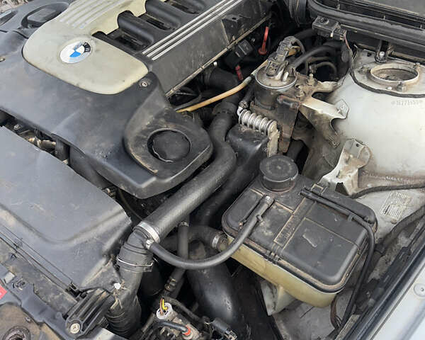 Серый БМВ 5 Серия, объемом двигателя 2.93 л и пробегом 478 тыс. км за 6000 $, фото 61 на Automoto.ua