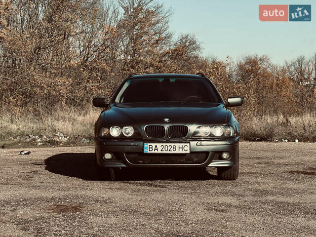 Серый БМВ 5 Серия, объемом двигателя 3 л и пробегом 313 тыс. км за 5900 $, фото 1 на Automoto.ua