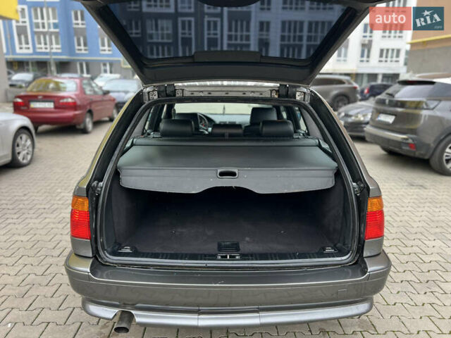 Серый БМВ 5 Серия, объемом двигателя 2.5 л и пробегом 300 тыс. км за 4750 $, фото 18 на Automoto.ua