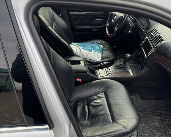 Серый БМВ 5 Серия, объемом двигателя 2.93 л и пробегом 478 тыс. км за 6000 $, фото 48 на Automoto.ua