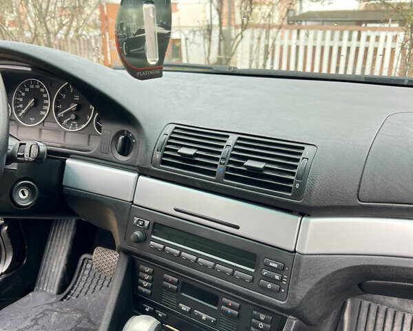 Серый БМВ 5 Серия, объемом двигателя 2.49 л и пробегом 301 тыс. км за 7000 $, фото 13 на Automoto.ua