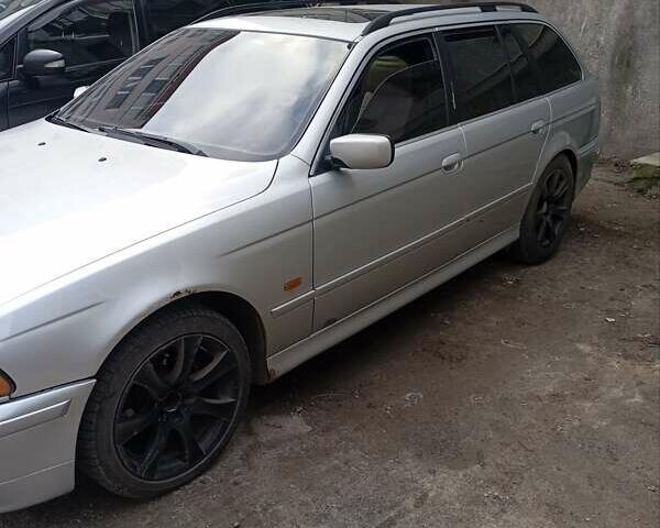 Сірий БМВ 5 Серія, об'ємом двигуна 2.5 л та пробігом 230 тис. км за 4200 $, фото 1 на Automoto.ua