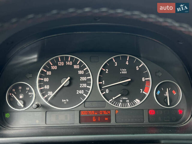Серый БМВ 5 Серия, объемом двигателя 2.5 л и пробегом 300 тыс. км за 4750 $, фото 29 на Automoto.ua