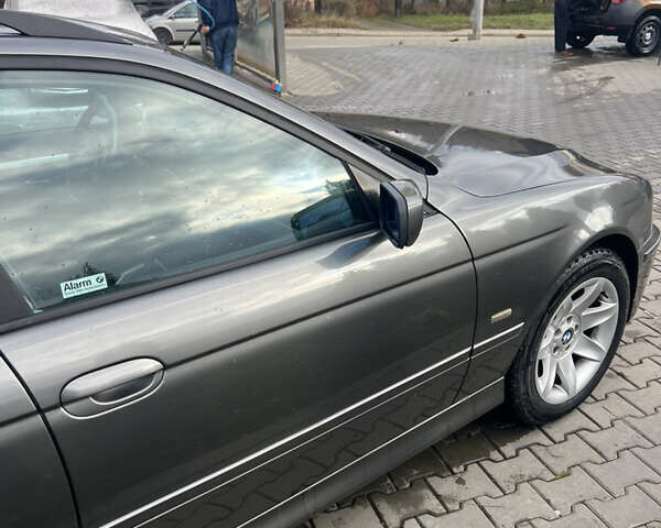 Серый БМВ 5 Серия, объемом двигателя 2.49 л и пробегом 301 тыс. км за 7000 $, фото 5 на Automoto.ua