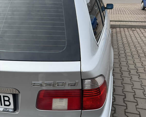 Серый БМВ 5 Серия, объемом двигателя 2.93 л и пробегом 478 тыс. км за 6000 $, фото 30 на Automoto.ua