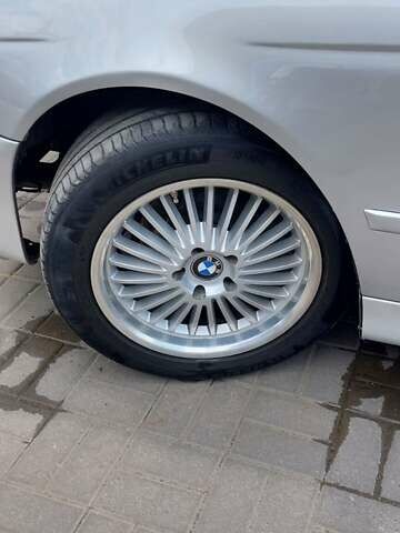 Серый БМВ 5 Серия, объемом двигателя 3 л и пробегом 320 тыс. км за 6999 $, фото 1 на Automoto.ua