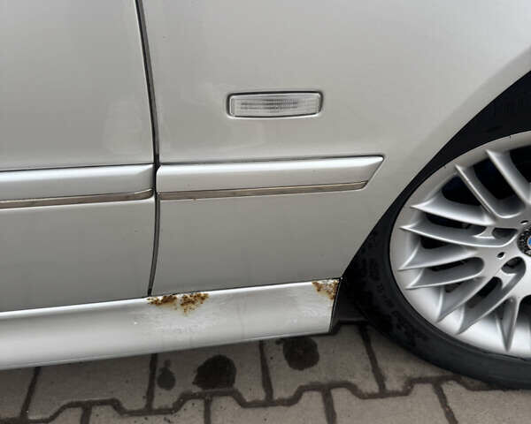 Серый БМВ 5 Серия, объемом двигателя 2.93 л и пробегом 478 тыс. км за 6000 $, фото 53 на Automoto.ua