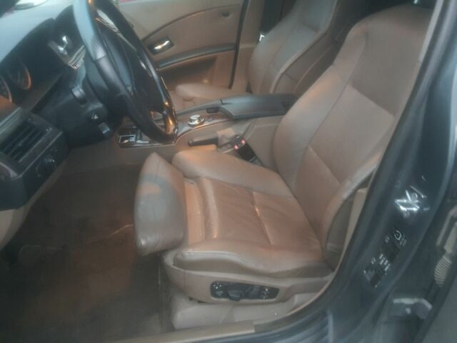 Серый БМВ 5 Серия, объемом двигателя 2.5 л и пробегом 360 тыс. км за 3000 $, фото 7 на Automoto.ua