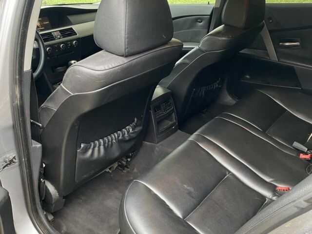 Серый БМВ 5 Серия, объемом двигателя 3 л и пробегом 360 тыс. км за 4900 $, фото 8 на Automoto.ua