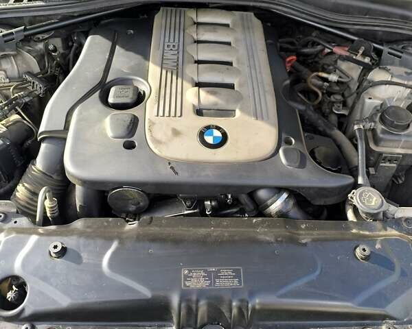 Серый БМВ 5 Серия, объемом двигателя 3 л и пробегом 295 тыс. км за 7800 $, фото 21 на Automoto.ua