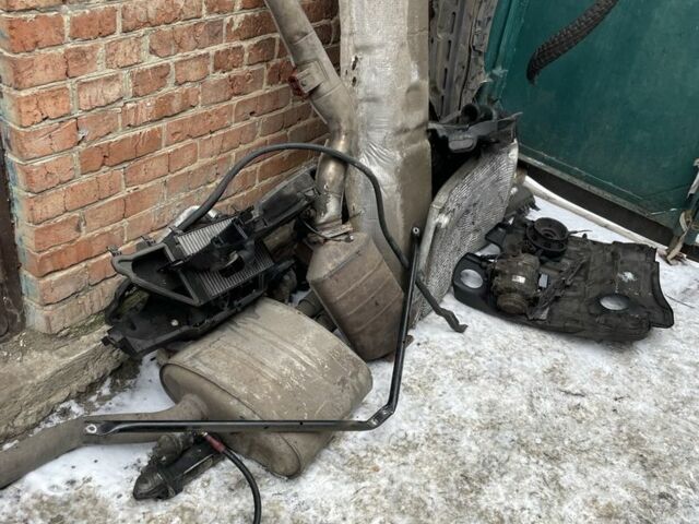 Серый БМВ 5 Серия, объемом двигателя 2.5 л и пробегом 100 тыс. км за 1700 $, фото 4 на Automoto.ua