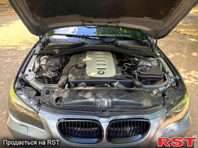 Серый БМВ 5 Серия, объемом двигателя 3 л и пробегом 400 тыс. км за 7999 $, фото 10 на Automoto.ua