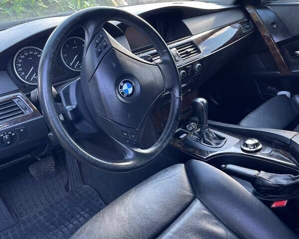 Серый БМВ 5 Серия, объемом двигателя 2.99 л и пробегом 323 тыс. км за 8500 $, фото 5 на Automoto.ua