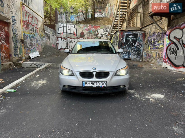 Серый БМВ 5 Серия, объемом двигателя 2.5 л и пробегом 350 тыс. км за 6500 $, фото 1 на Automoto.ua