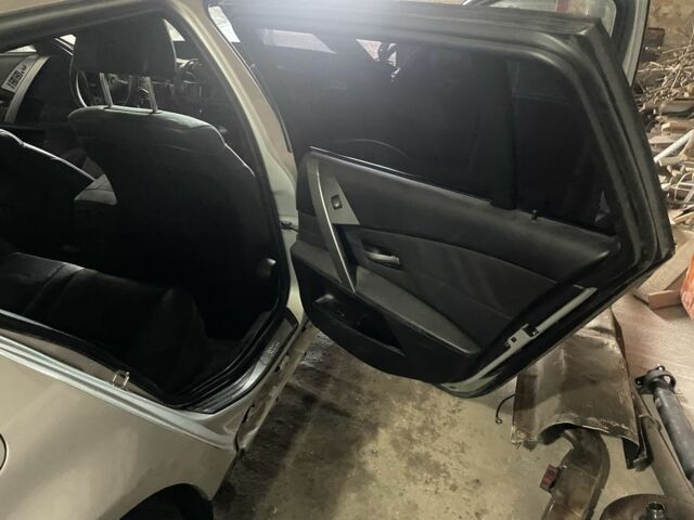 Серый БМВ 5 Серия, объемом двигателя 2.5 л и пробегом 200 тыс. км за 1500 $, фото 8 на Automoto.ua