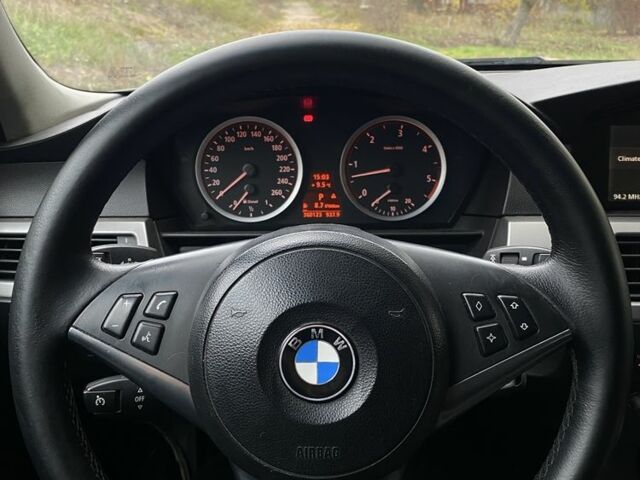 Серый БМВ 5 Серия, объемом двигателя 3 л и пробегом 300 тыс. км за 4900 $, фото 14 на Automoto.ua