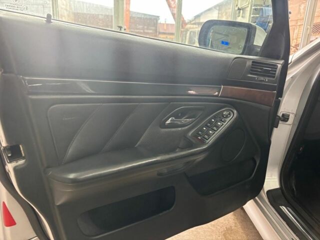 Серый БМВ 5 Серия, объемом двигателя 2.5 л и пробегом 333 тыс. км за 3200 $, фото 12 на Automoto.ua