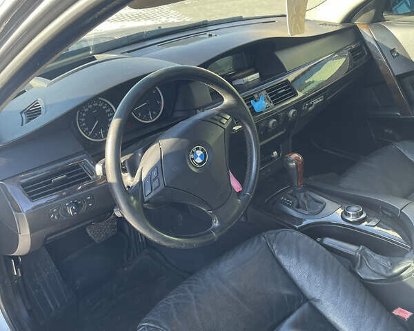 Серый БМВ 5 Серия, объемом двигателя 3 л и пробегом 340 тыс. км за 8700 $, фото 4 на Automoto.ua