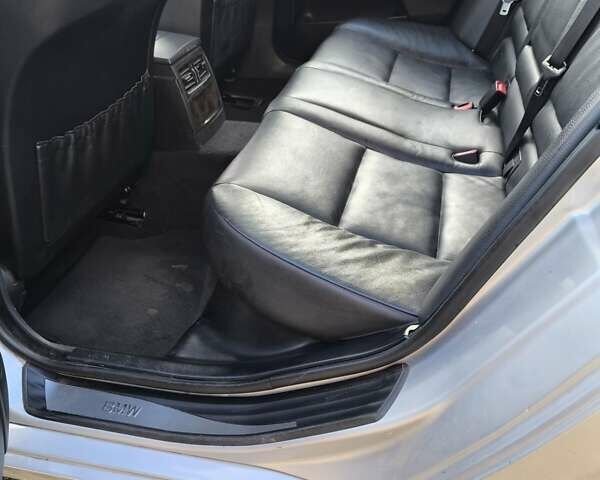 Серый БМВ 5 Серия, объемом двигателя 3 л и пробегом 295 тыс. км за 7800 $, фото 13 на Automoto.ua