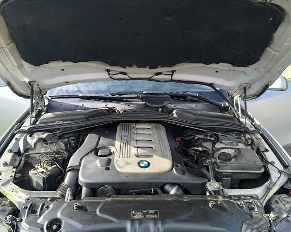 Серый БМВ 5 Серия, объемом двигателя 3 л и пробегом 295 тыс. км за 7800 $, фото 22 на Automoto.ua