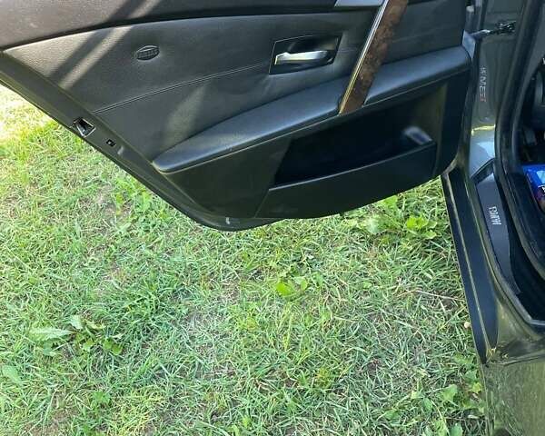 Серый БМВ 5 Серия, объемом двигателя 2.99 л и пробегом 323 тыс. км за 8500 $, фото 9 на Automoto.ua