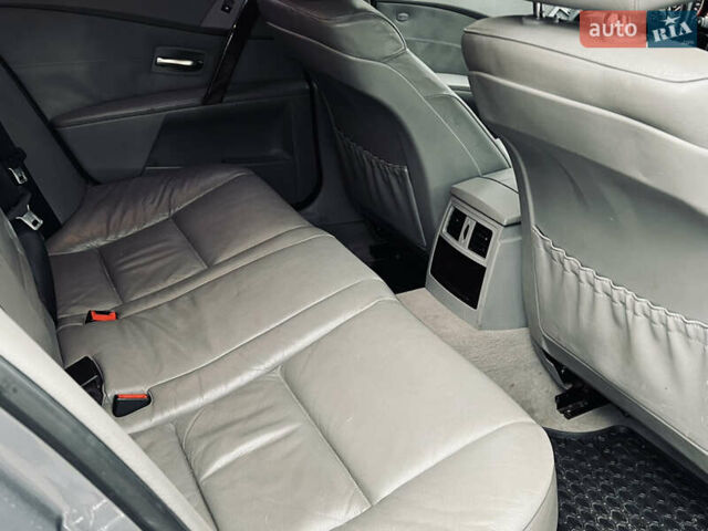 Серый БМВ 5 Серия, объемом двигателя 2.5 л и пробегом 321 тыс. км за 6499 $, фото 14 на Automoto.ua